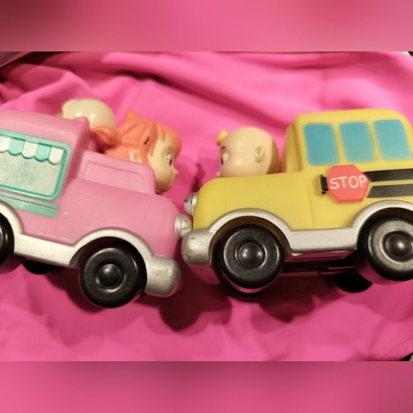 CoComelon Mini Vehicles Set - Picture 1 of 5